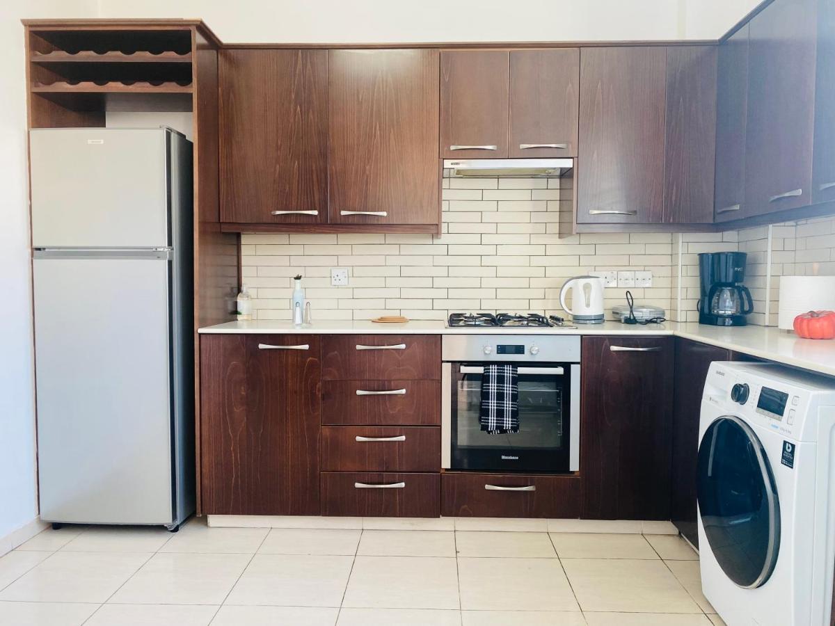 Apollo 2-Br Apt In לרנקה מראה חיצוני תמונה